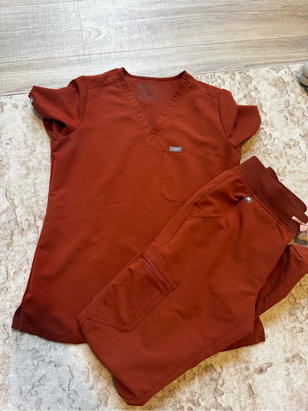 FIGS Teracotta Scrub Top & Jogger Set XS/XST